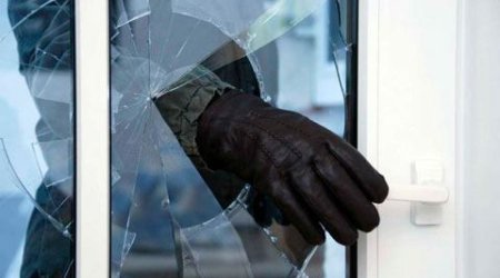 Çalışdıqları şirkətdən 10 min manatlıq oğurluq edənlər tutuldu