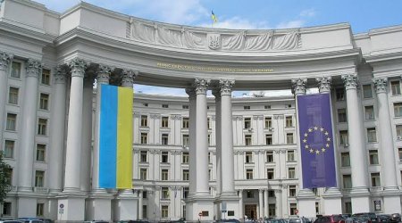 Киев ответил на ультиматумы Венгрии и Словакии