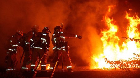 В Баку произошел взрыв в цветочном магазине