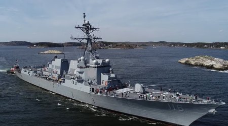 Ударный эсминец США держит курс на Ближний Восток обновлено