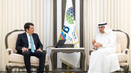 Azərbaycan və İİB Qrupu əməkdaşlığın genişləndirilməsini müzakirə ediblər