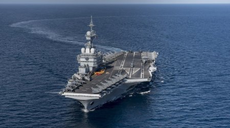 Французский авианосец мчится в Средиземноморье