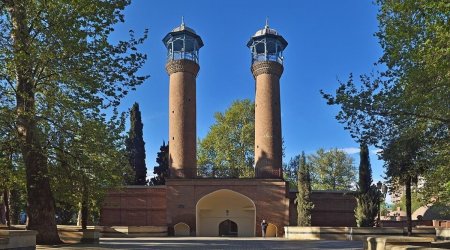 На реставрацию Джума-мечети в Гяндже выделено 1,6 млн манатов
