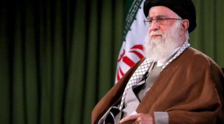 İranın ali rəhbəri Əli Xameneinin həyat yoldaşı zərbələr nəticəsində vəfat edib