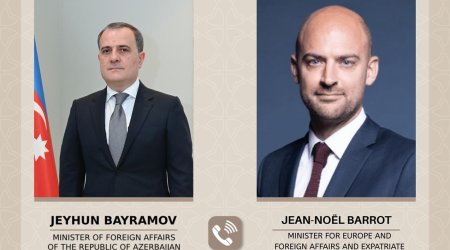 Bayramov fransalı həmkarı ilə Yaxın Şərqdəki gərginliyi müzakirə edib