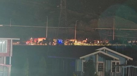 В Баку горел автомобиль: образовалась пробка