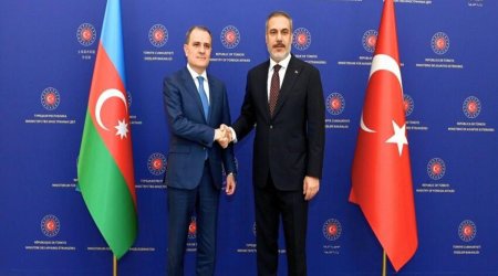 Azərbaycan və Türkiyə XİN başçıları İstanbulda görüşüb