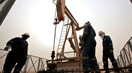 Крупнейший в мире экспортер сокращает добычу нефти