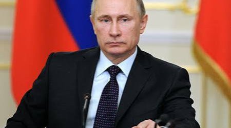 
Putin 21 yaşlı əsgərəyüksək mükafat verib