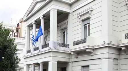 Греция объявила о переносе своего посольства из Тегерана в Баку