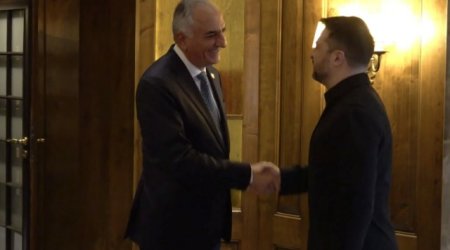 Zelenski Parisdə Pəhləvi ilə görüşüb