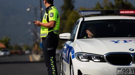 Yol polisi həftəsonu səfərə çıxan sürücülərə müraciət edib