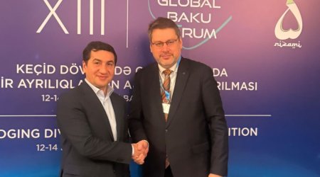 Hikmət Hacıyev Aİ-nin xüsusi nümayəndəsi ilə görüşüb
