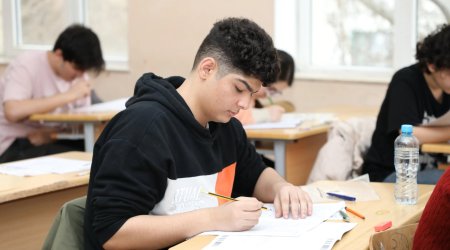 Tam orta təhsil səviyyəsi üzrə buraxılış imtahanı keçirilib