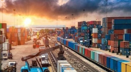 

Ötən iki ayda fiziki şəxslərin ölkəyə idxalı 30%-ə yaxın azalıb
