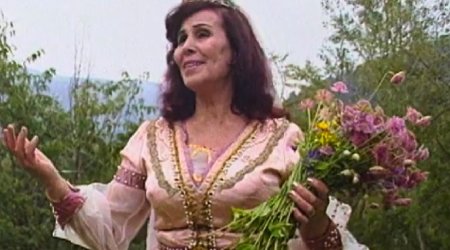 Raziyyə Şirinova vəfat edib