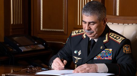 Azərbaycanın müdafiə naziri Türkiyə və Qətərə başsağlığı verib