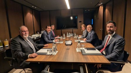 Hikmət Hacıyev Ərdoğanın baş müşaviri ilə regional təhlükəsizliyi müzakirə edib