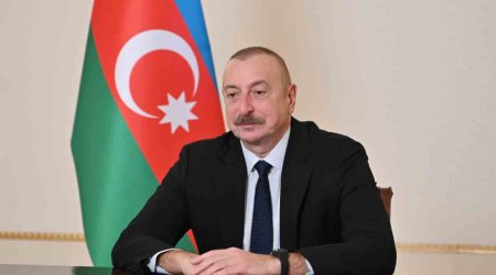 Prezident Dərbənddəki Azərbaycan Teatrının kollektivini təbrik edib