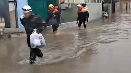 Evləri və həyətləri subasmaya məruz qalan 9 nəfər təxliyə olunub - Video