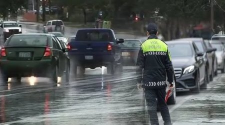 Yol polisi əlverişsiz hava şəraiti ilə bağlı sürücülərə müraciət edib