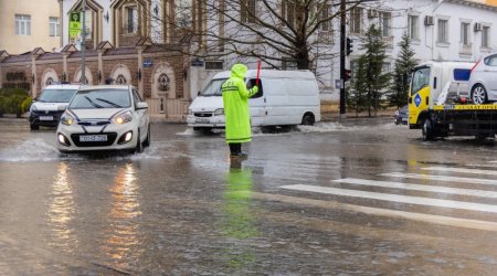 Азербайджанская полиция спешит на помощь - Oбновлено