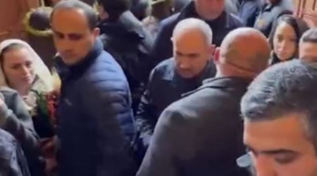 Paşinyana kilsədə hücum olunub