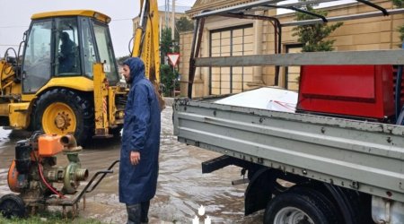 В Баку эвакуированных из-за подтоплений жителей временно переселили в отели