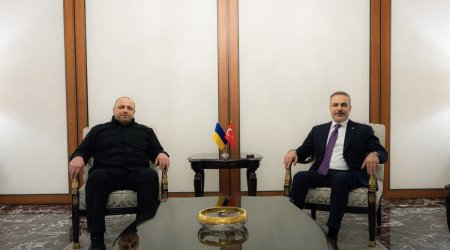 Hakan Fidan Rustem Umerov ilə görüşüb