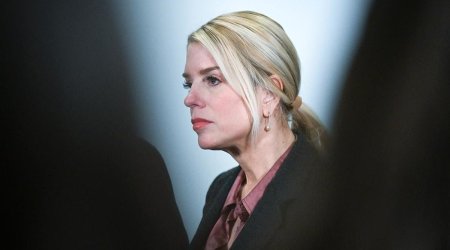 Tramp baş prokuror Pam Bondini vəzifədən azad edib