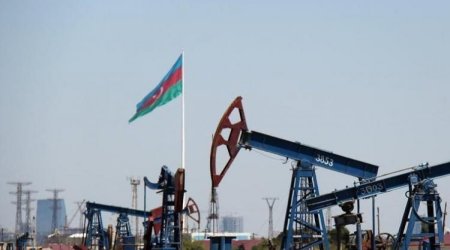 Цена азербайджанской нефти превысила 140 долларов