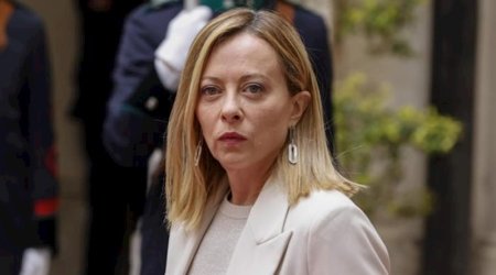 Meloni Fars körfəzi ölkələrinə səfər edib