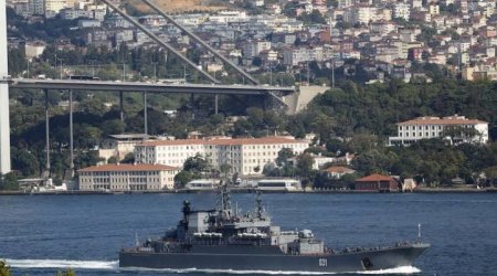 İstanbul boğazında gəmilərin hərəkəti ikitərəfli dayandırılıb