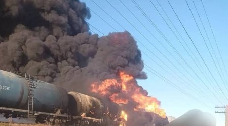 Украина разбомбила российские поезда с топливом