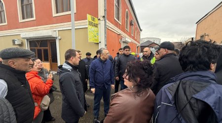 Eldar Əzizov Keşləyə gedib