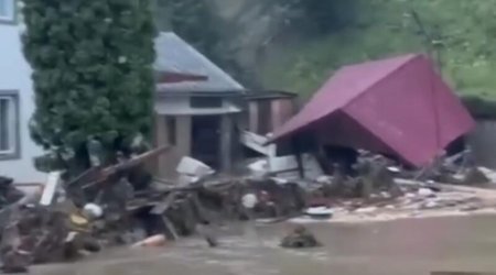 Pakistanda daşqınlar nəticəsində ölənlərin sayı 45-ə çatıb