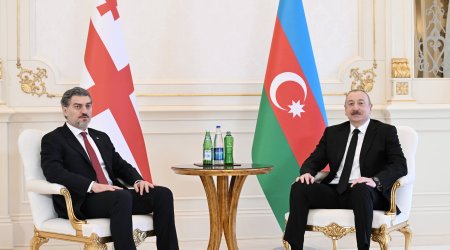 Əliyevin Gürcüstanın Prezidenti Mixeil Kavelaşvili ilə təkbətək görüşü olub