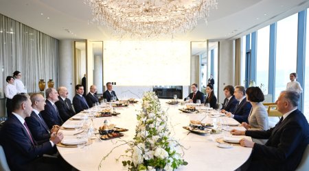 Tbilisidə Azərbaycan Prezidentinin şərəfinə lanç verilib