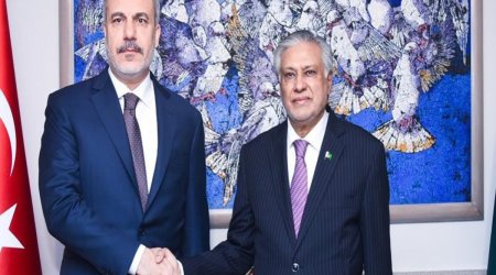 Türkiyə və Pakistan XİN rəhbərləri İslamabad danışlqlarını müzakirə edib