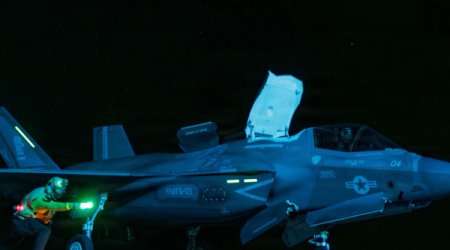 Еще один американский авианосец входит в Аравийское море - Oбновлено