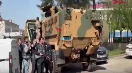 Türkiyədə məktəbə silahlı hücum - 7 şagird yaralanıb, girov götürülənlər var