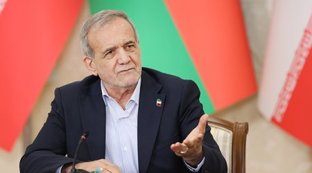 Пезешкиан назвал Макрону условия возобновления диалога Ирана с США
