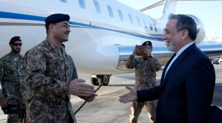 Asim Muniri İrana səfər edib