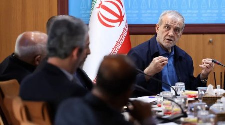 Pezeşkyan: İran gərginliyin azaldılması üçün diplomatiyanı prioritet sayır