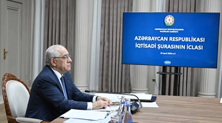 Əli Əsədov iclas keçirib