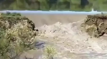 Ağcabədidə Kür çayı bəndi yarıb