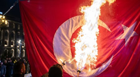 İrəvanda Türkiyə bayrağı yandırılıb - Video