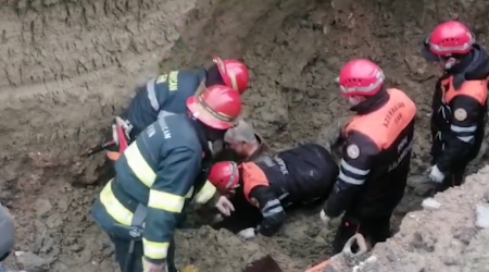 В Гобустане при обвале грунта во время земляных работ погиб человек