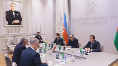 Kamran Əliyev İran səfiri ilə niyə görüşüb?