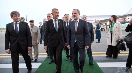 Çexiyanın Baş naziri Azərbaycana gəlib - Yenilənib